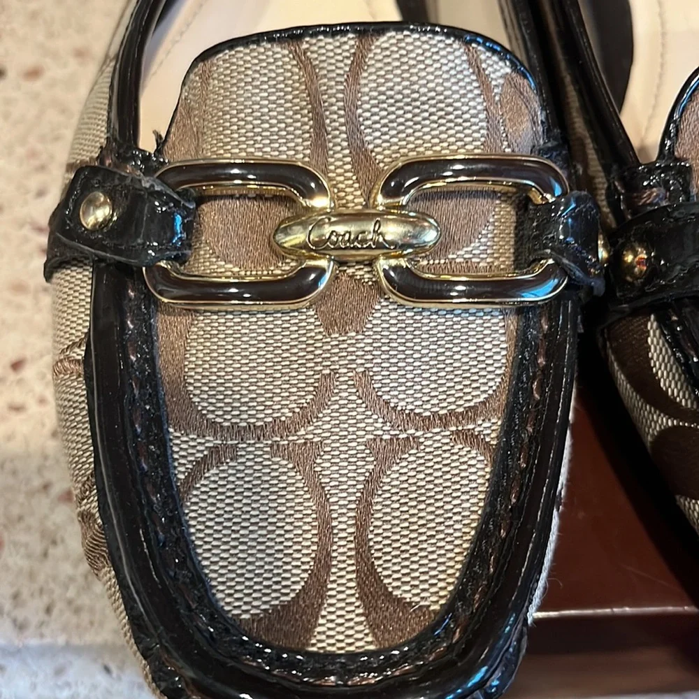 Women’s Coach “Perri” driving loafers. Size 7B - Picture 2 of 15